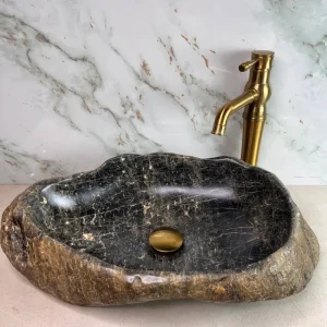 سنگ روشویی ساخته شده از سنگ رودخانه ای