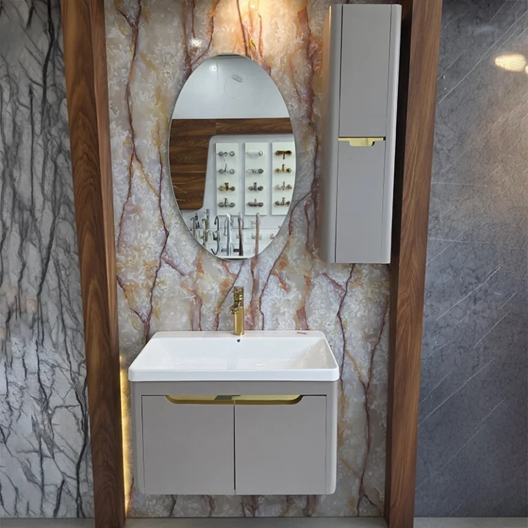 فولست روشویی همراه با آینه‌ بیضی‌شکل بدون قاب با نورپردازی مخفی