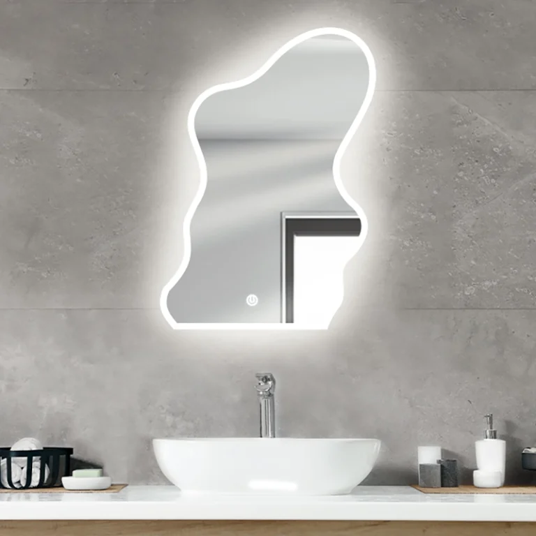 آینه دفرمه بک‌ لایت مدل Form10 لاروس با با فرم نامتقارن و نورپردازی نرم